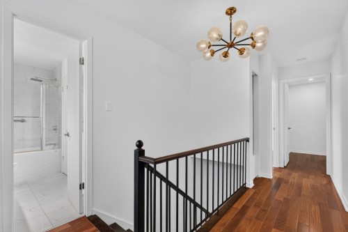 Staircase - 202 Rue Hebert, Dollard-Des-Ormeaux, QC - Indoor Photo Showing Other Room