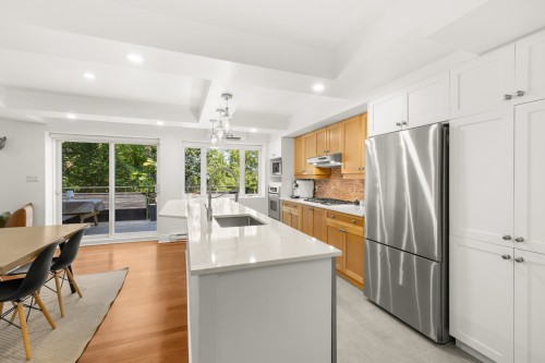 201-1819 Av. Glendale  Montréal (Outremont), QC H2V 1B4