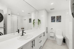 Master Bathroom - 