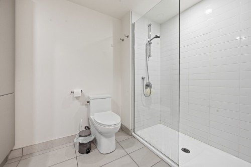 Salle de bains - 512-1124 Rue De Bleury, Montréal (Ville-Marie), QC - Indoor Photo Showing Bathroom