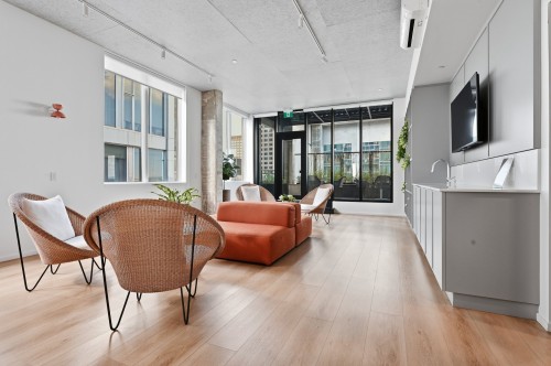 Salle communautaire - 512-1124 Rue De Bleury, Montréal (Ville-Marie), QC - Indoor Photo Showing Other Room