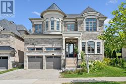 216 FOREST CREEK DRIVE  Kitchener, ON N2R 0M2