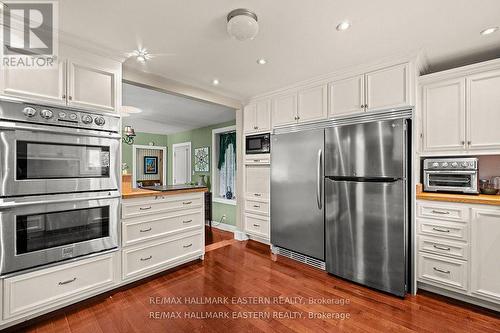 2215 David Fife Line, Otonabee-South Monaghan, ON - Indoor Photo Showing Kitchen