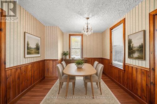 2215 David Fife Line, Otonabee-South Monaghan, ON - Indoor Photo Showing Dining Room