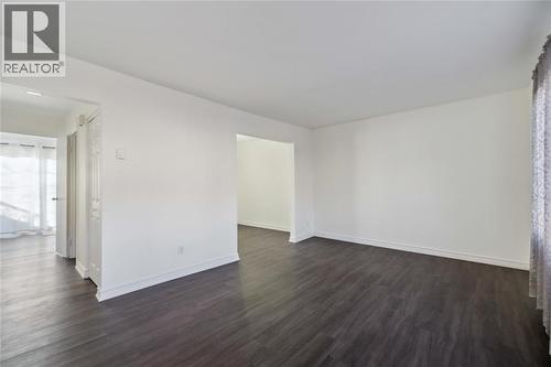 885 Carleton PLACE Unit# 3 , Sarnia, Ontario N7T 3V8 2