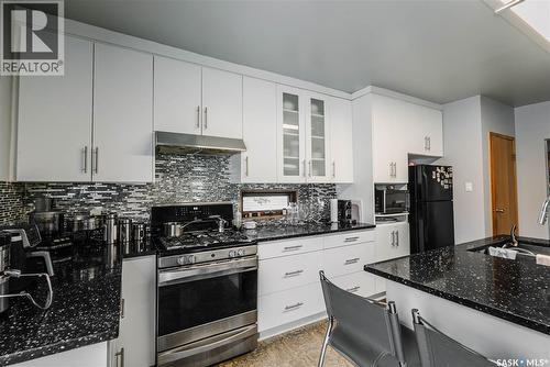 101 106Th Street W, Saskatoon, SK - Indoor Photo Showing Kitchen
