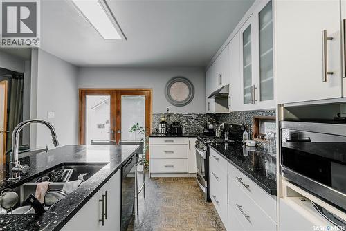 101 106Th Street W, Saskatoon, SK - Indoor Photo Showing Kitchen With Upgraded Kitchen