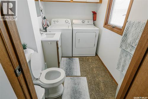 101 106Th Street W, Saskatoon, SK - Indoor Photo Showing Laundry Room