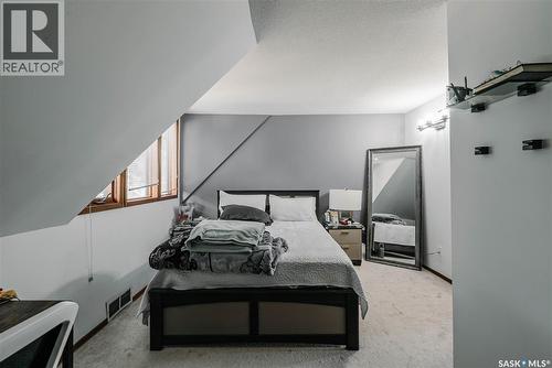 101 106Th Street W, Saskatoon, SK - Indoor Photo Showing Bedroom