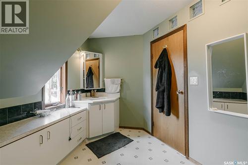 101 106Th Street W, Saskatoon, SK - Indoor Photo Showing Laundry Room