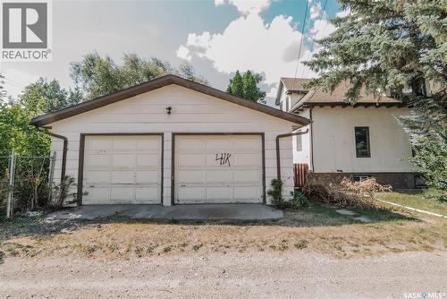 101 106Th Street W, Saskatoon, SK - Outdoor
