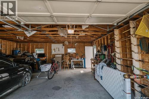 101 106Th Street W, Saskatoon, SK - Indoor Photo Showing Garage