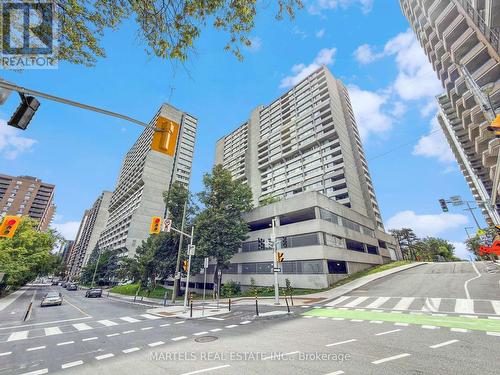 904 - 530 LAURIER AVENUE W  Ottawa, ON K1R 7T1