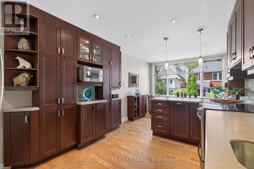 202 Holmwood Avenue, Ottawa, ON - Indoor Photo Showing Kitchen