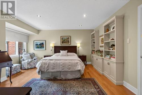 202 Holmwood Avenue, Ottawa, ON - Indoor Photo Showing Bedroom