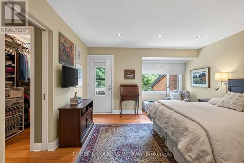 202 Holmwood Avenue, Ottawa, ON - Indoor Photo Showing Bedroom