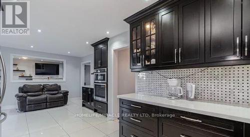 50 HYATT DRIVE , Brampton, Ontario L6X 3W4 3