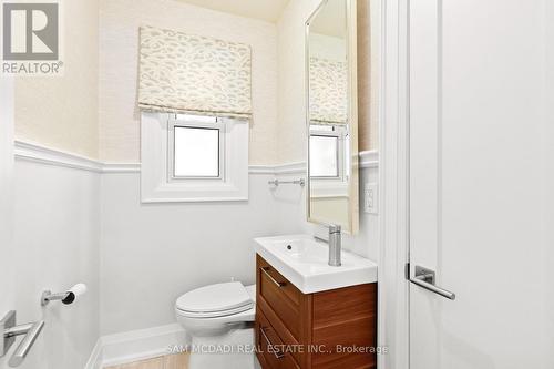 1613 Wembury Road, Mississauga, ON - Indoor Photo Showing Bathroom