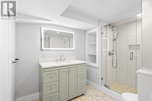 1613 Wembury Road, Mississauga, ON - Indoor Photo Showing Bathroom