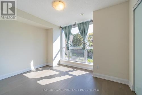 Th12 - 18 Graydon Hall Drive, Toronto, ON - Indoor Photo Showing Other Room