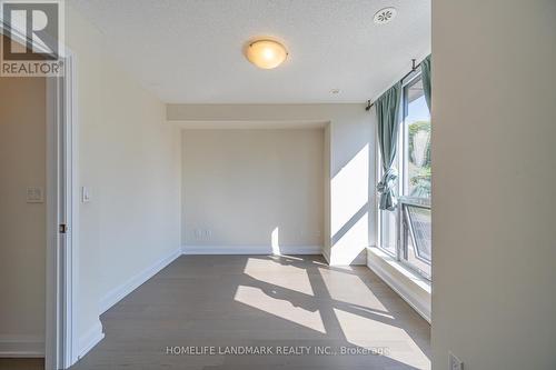 Th12 - 18 Graydon Hall Drive, Toronto, ON - Indoor Photo Showing Other Room