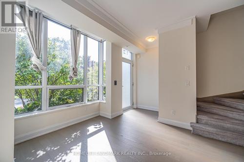 Th12 - 18 Graydon Hall Drive, Toronto, ON - Indoor Photo Showing Other Room
