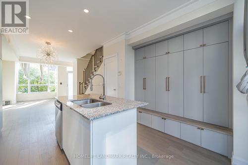 Th12 - 18 Graydon Hall Drive, Toronto, ON - Indoor Photo Showing Kitchen With Double Sink