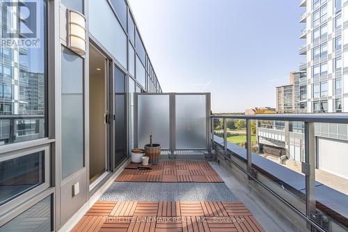 Th12 - 18 Graydon Hall Drive, Toronto, ON - Outdoor With Exterior