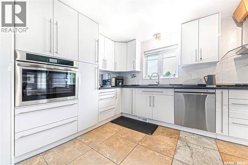 316 3Rd Avenue, Meacham, SK - Indoor Photo Showing Kitchen With Upgraded Kitchen