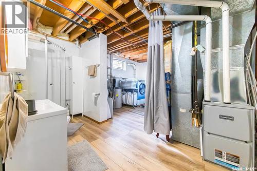 316 3Rd Avenue, Meacham, SK - Indoor Photo Showing Laundry Room