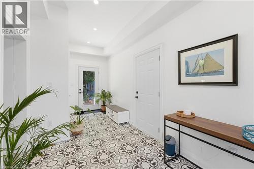 82 CUMMING Court Unit# UPPER , Ancaster, Ontario L9G 1V3 4