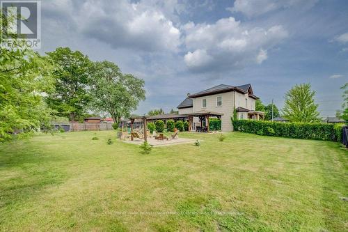 35 Schweitzer Street, Kitchener, ON - Outdoor