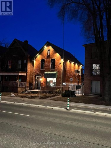 30 VICTORIA AVENUE N , Hamilton, Ontario L8L 5E1 4