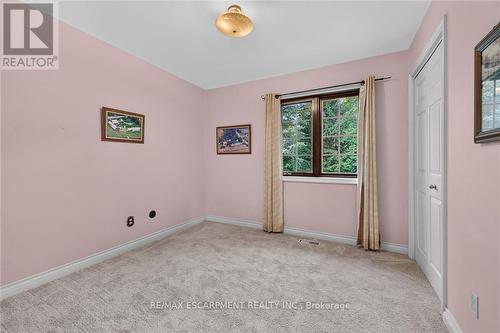 7011 Dickenson Road E, Hamilton, ON - Indoor Photo Showing Other Room