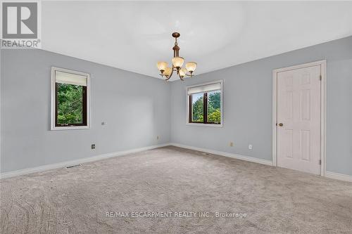 7011 Dickenson Road E, Hamilton, ON - Indoor Photo Showing Other Room