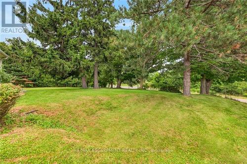 7011 Dickenson Road E, Hamilton, ON - Outdoor
