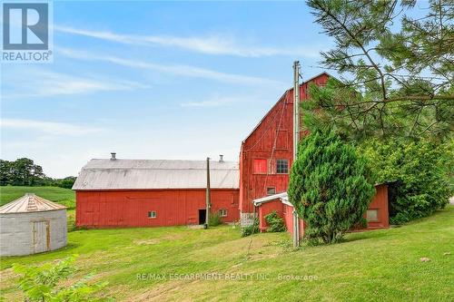 7011 Dickenson Road E, Hamilton, ON - Outdoor