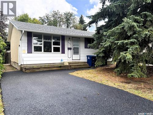 1619 Vickies AVENUE  Saskatoon, SK S7N 2P2