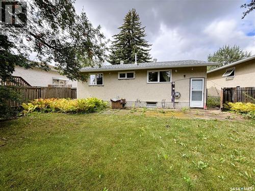 1619 Vickies Avenue, Saskatoon, SK - Outdoor