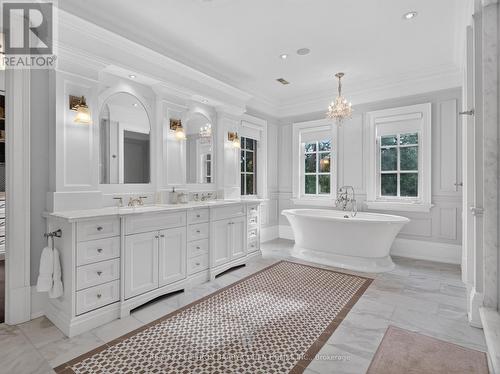 21 Don Ridge Drive, Toronto, ON - Indoor Photo Showing Bathroom