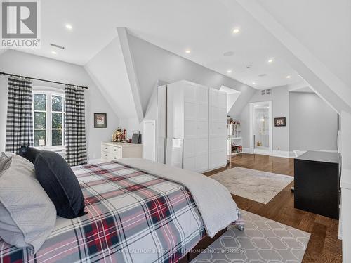 21 Don Ridge Drive, Toronto, ON - Indoor Photo Showing Bedroom