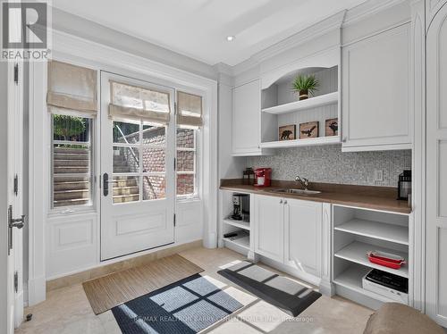 21 Don Ridge Drive, Toronto, ON - Indoor