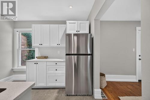 62 Erie Avenue, Hamilton, ON - Indoor Photo Showing Kitchen