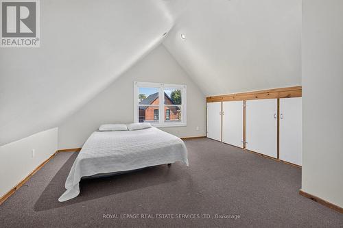 62 Erie Avenue, Hamilton, ON - Indoor Photo Showing Bedroom
