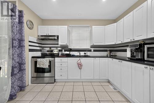 62 Erie Avenue, Hamilton, ON - Indoor Photo Showing Kitchen