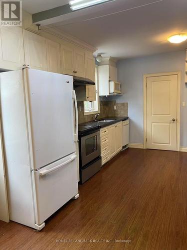 SECOND FLOOR - 1890 DUFFERIN STREET , Toronto, Ontario M6E 3P7 5