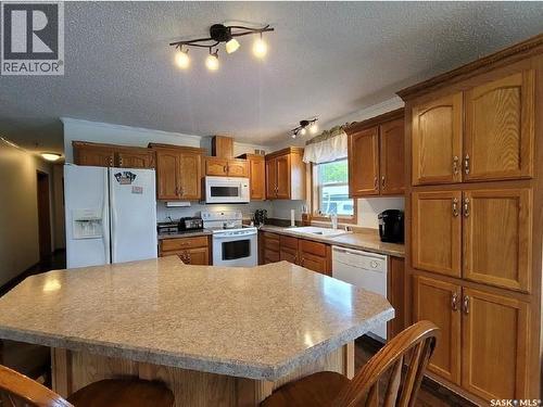210 4Th Street E, Meadow Lake, SK 