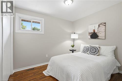 635 Ramsgate Road, Burlington, ON - Indoor Photo Showing Bedroom