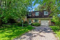 26 CROFTON ROAD  Ottawa, ON K2G 0N3