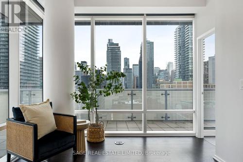 510 - 1 BLOOR STREET E , Toronto, Ontario M4W 1A9 5
